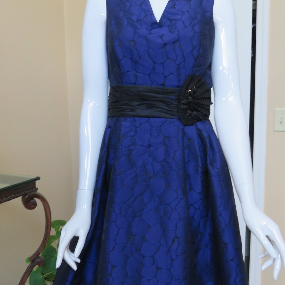 Cocktail dress By Taylor size 6 Blue